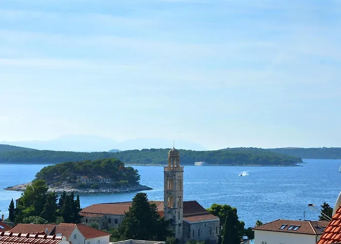 Karaber * Hvar Town