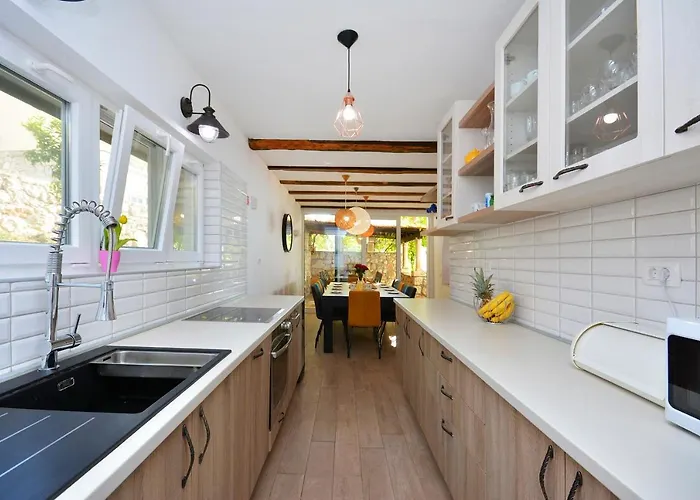 Karaber Willa Hvar Town