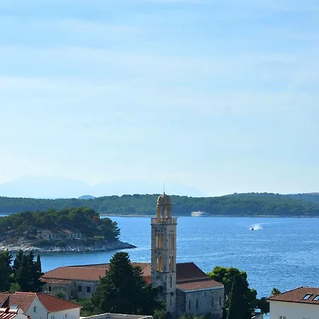 Karaber * Hvar Town
